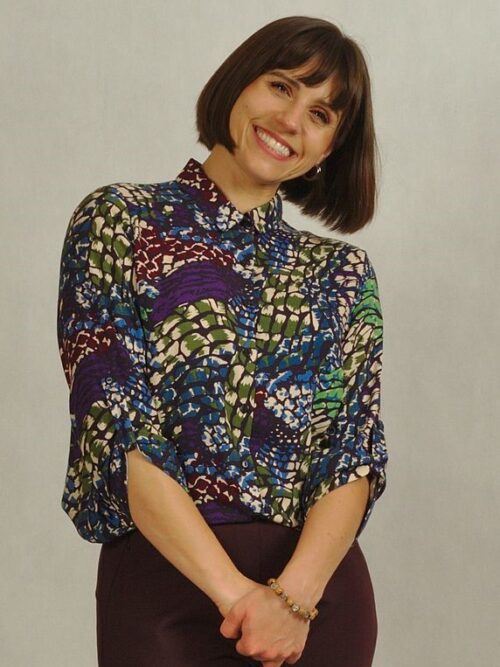 Bluzka koszulowa z kołnierzykiem w kolorową mozaikę plus size /643/