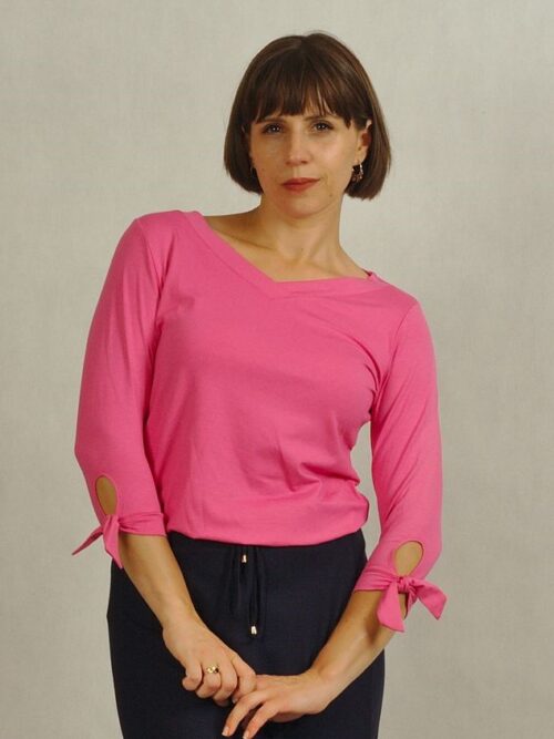 Różowa bluzka z ozdobnym rękawem plus size /646/