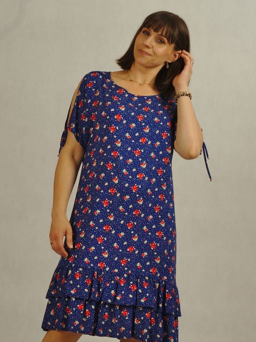 Sukienka chabrowa z falbanką i rozcięciem na ramieniu plus size /626/