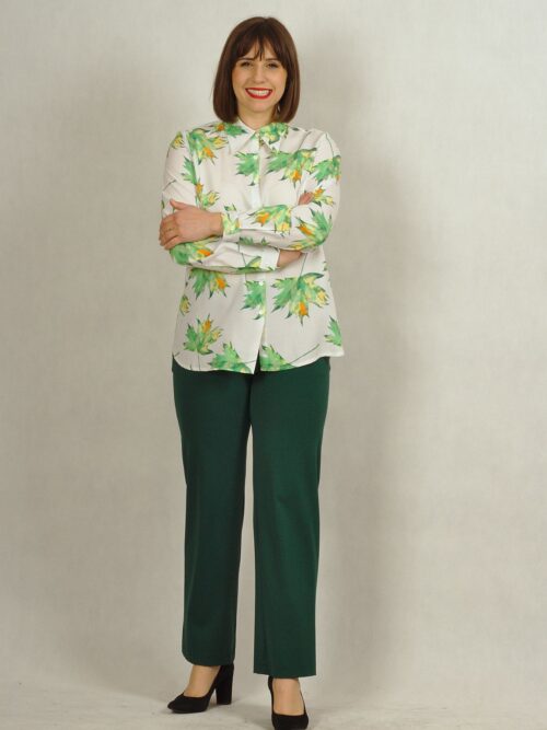 Biała koszula z wiskozy z długim rękawem w zielone liście /790/