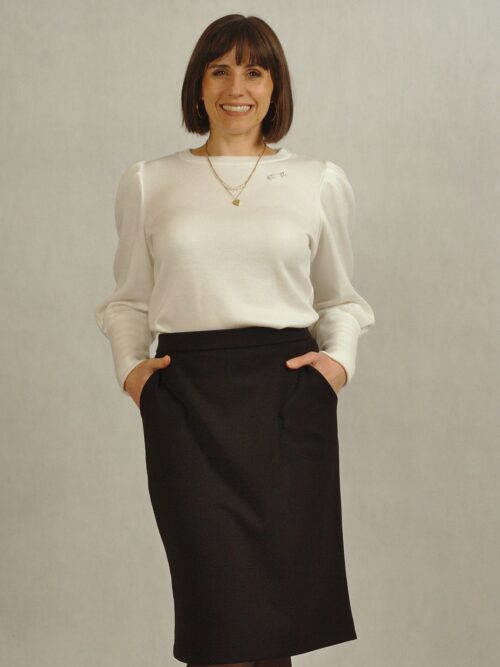 Sweterek ecru z bufiastymi rękawami /809/