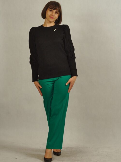 Sweterek czarny z bufiastymi rękawami /809/