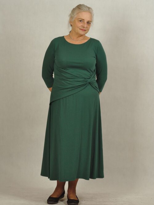 Elegancka zielona sukienka z ozdobą w talii /820/