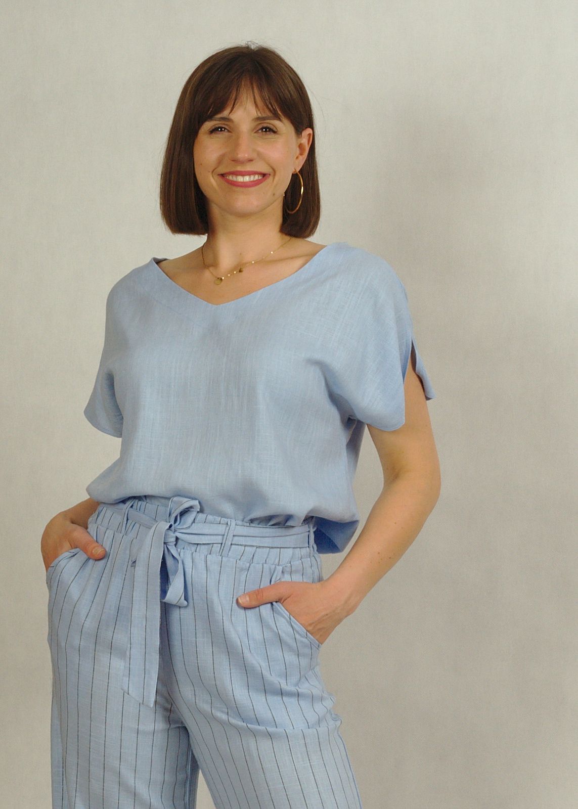 Błękitny lniany top z krótkim rękawem /844/