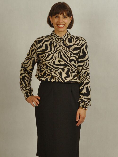 Beżowa koszula z wiskozy z długim rękawem w czarną zebrę /790/