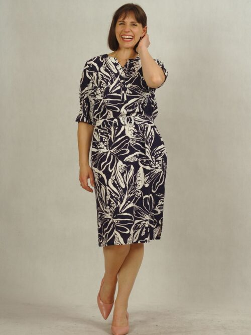 Sukienka z lnu i wiskozy z rewersem granatowa w białe wzory /846/