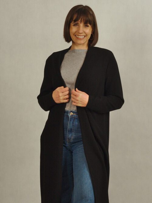 Kardigan czarny zapinany na haftkę /872/