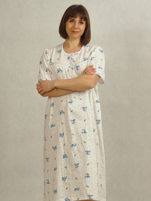 Koszula nocna z karczkiem ecru w niebieskie kwiatki  plus size /738/