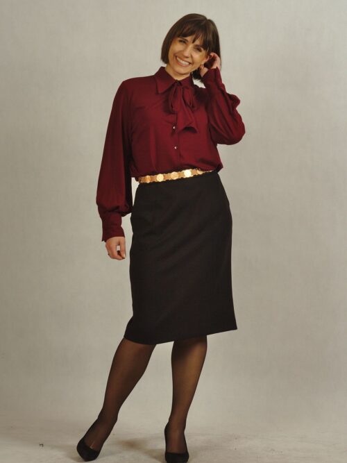 Czarna spódnica do kolan z kieszeniami /880/