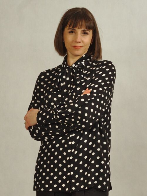 Bluzka koszulowa z wiązaniem czarna w białe grochy /882/