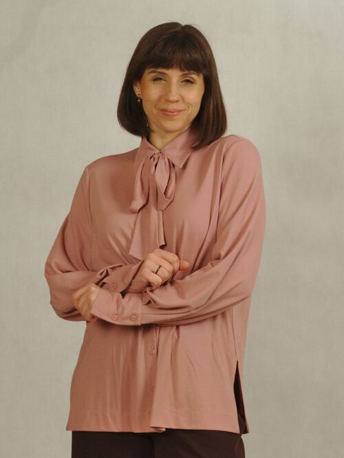 Elegancka różowa koszula z wiązaniem /878/